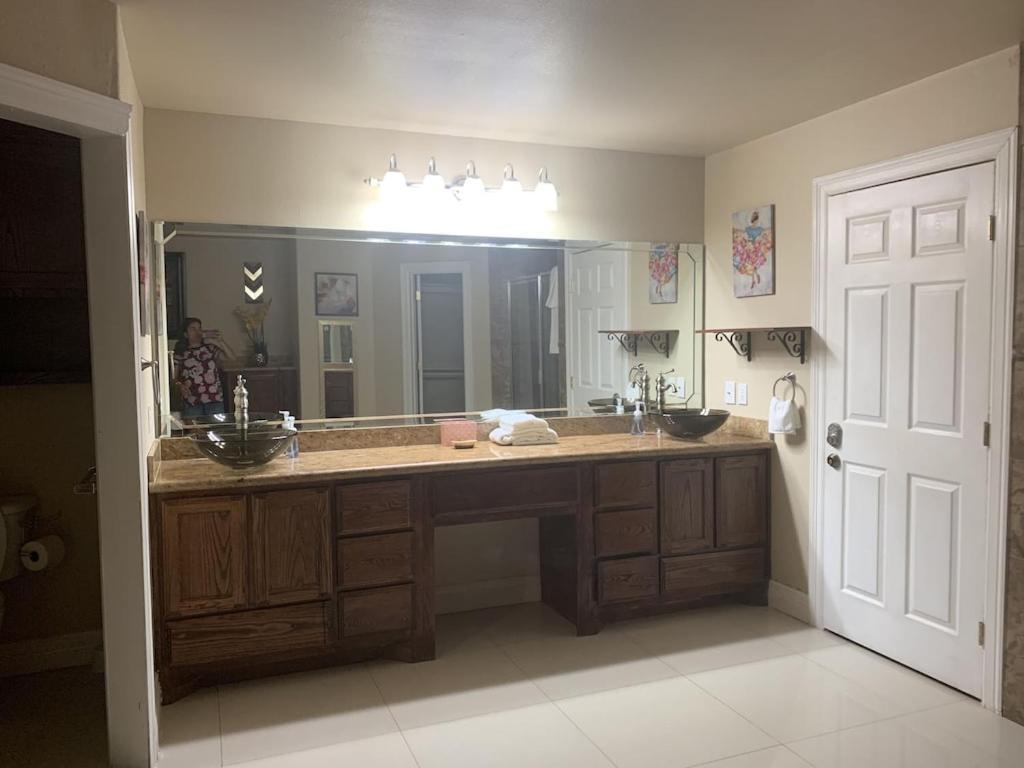Brownsville Comfort 2 Bedroom 1 Bath , Spacious Kitchen And Outdoor Home Экстерьер фото