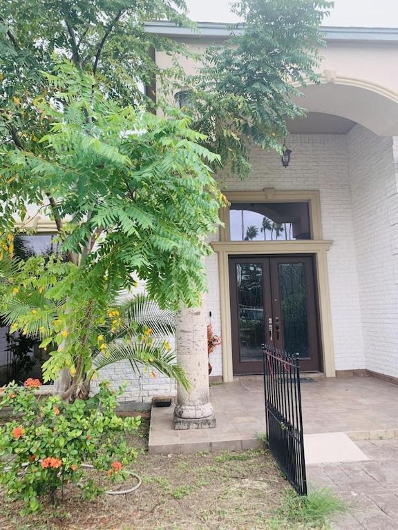 Brownsville Comfort 2 Bedroom 1 Bath , Spacious Kitchen And Outdoor Home Экстерьер фото