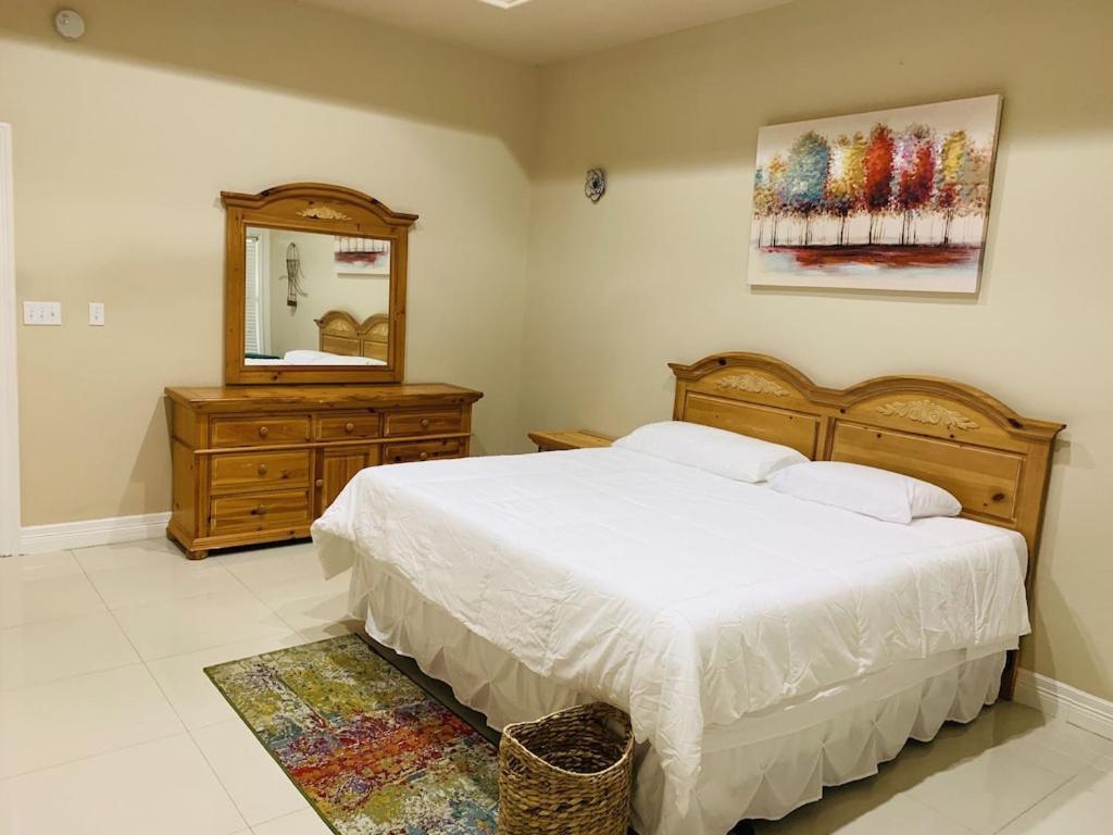 Brownsville Comfort 2 Bedroom 1 Bath , Spacious Kitchen And Outdoor Home Экстерьер фото
